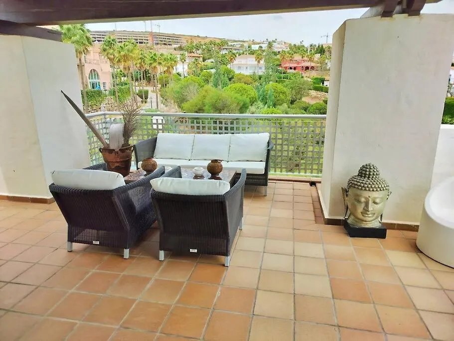 Lovely Seaside Luxury Penthouse Alcaidesa Holiday home